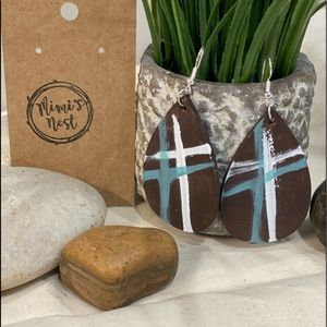 Wood double cross earrings